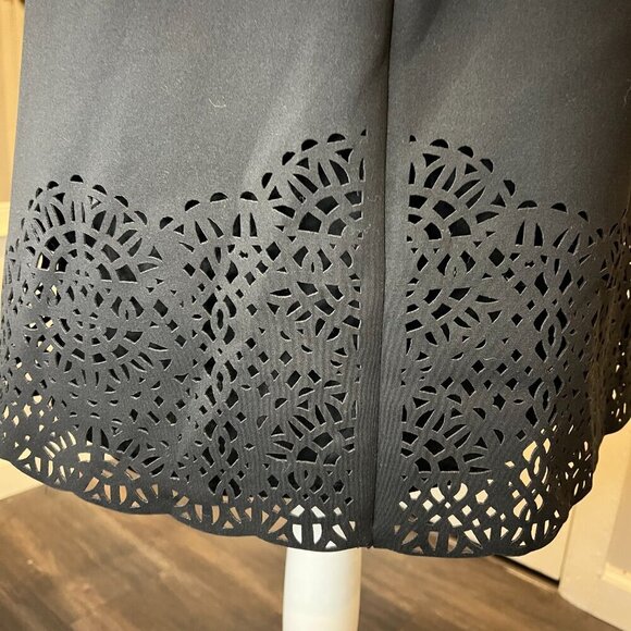 T Tahari Black Laser Cut Scallop Trim Midi Dress, Size 4 - Picture 13 of 16